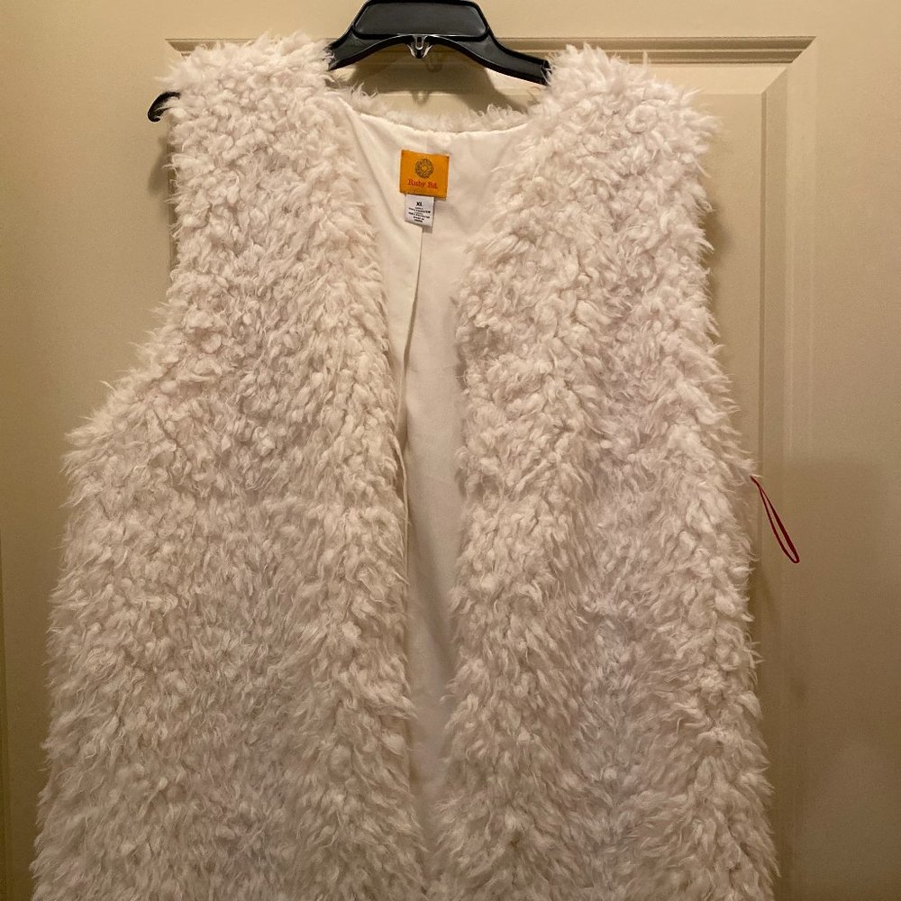 Ruby Rd. Faux Fur Off White Vest